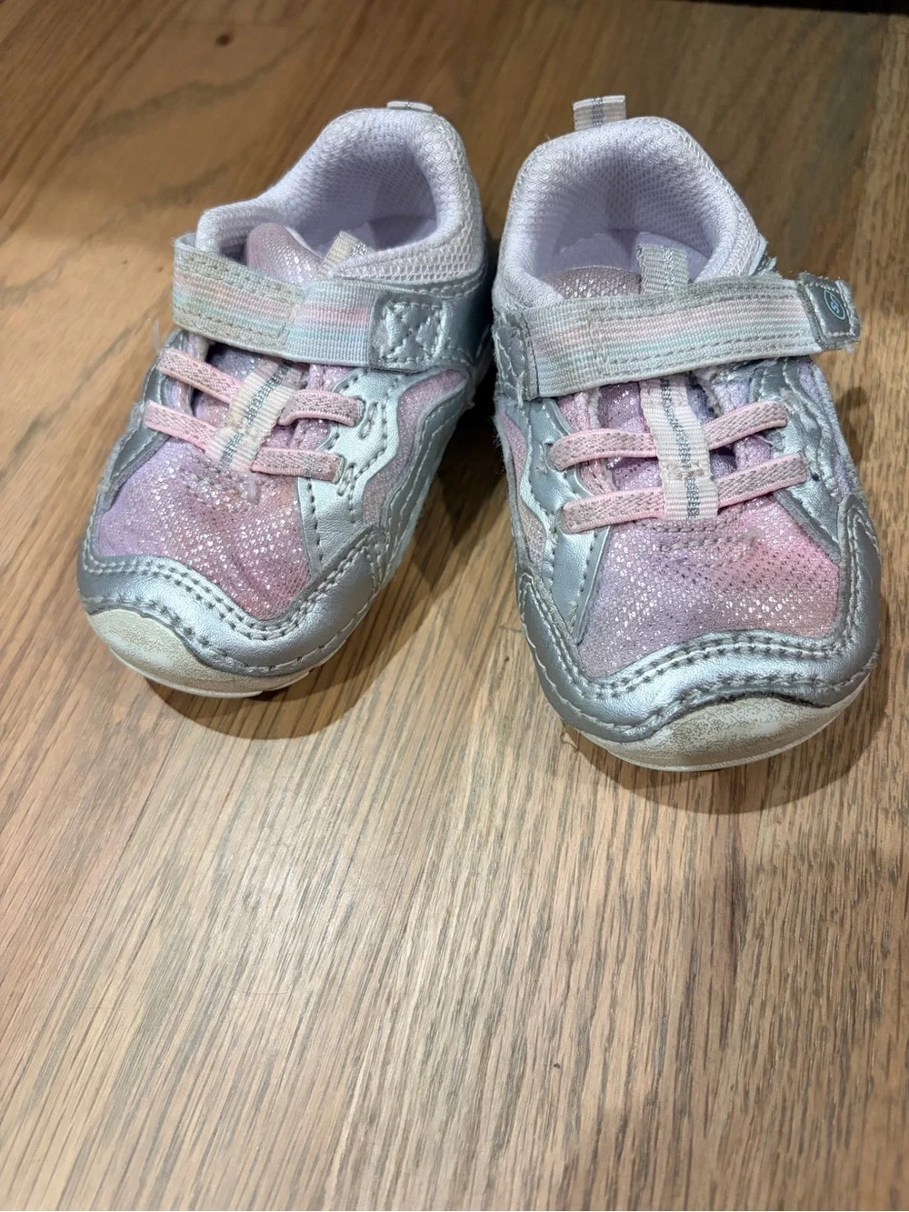Stride rite soft motion little girl sneakers, size 3.5W